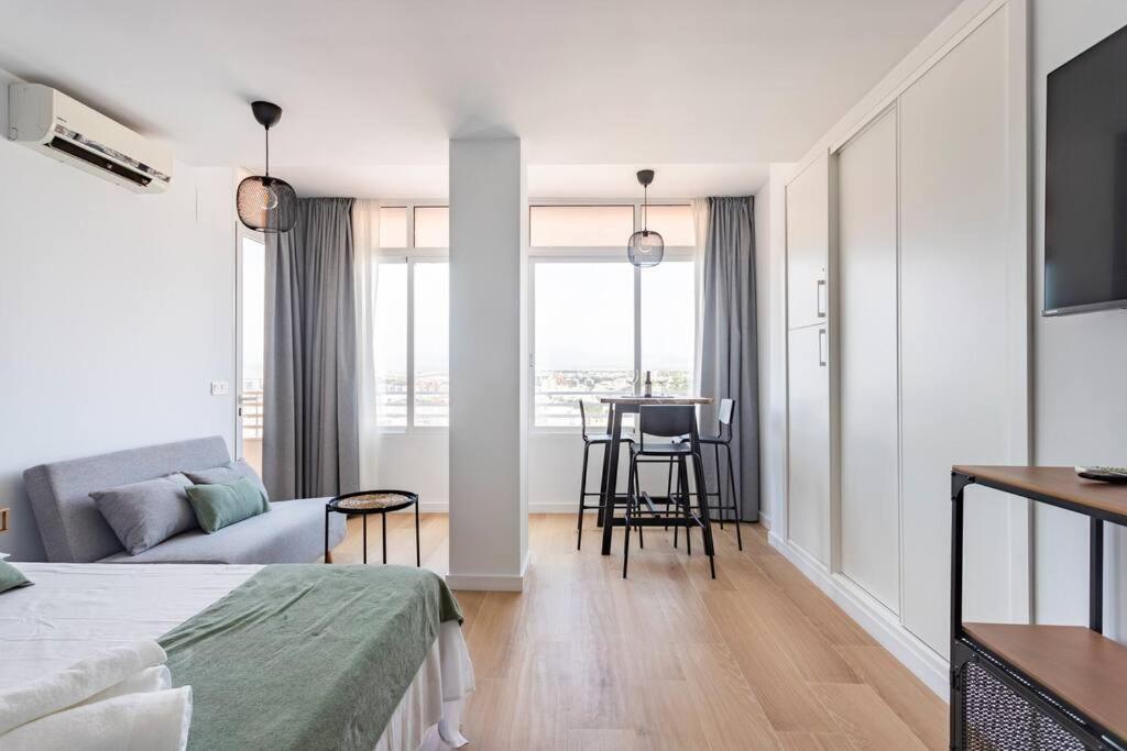 Luxury Views Downtown Apartment อาลิกันเต ภายนอก รูปภาพ