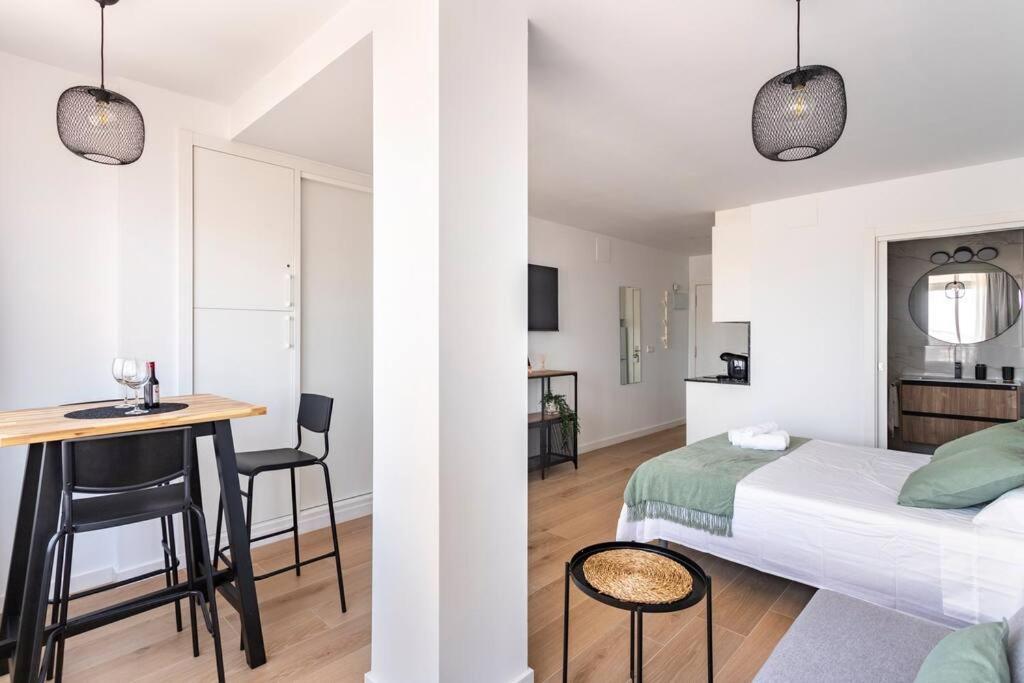 Luxury Views Downtown Apartment อาลิกันเต ภายนอก รูปภาพ